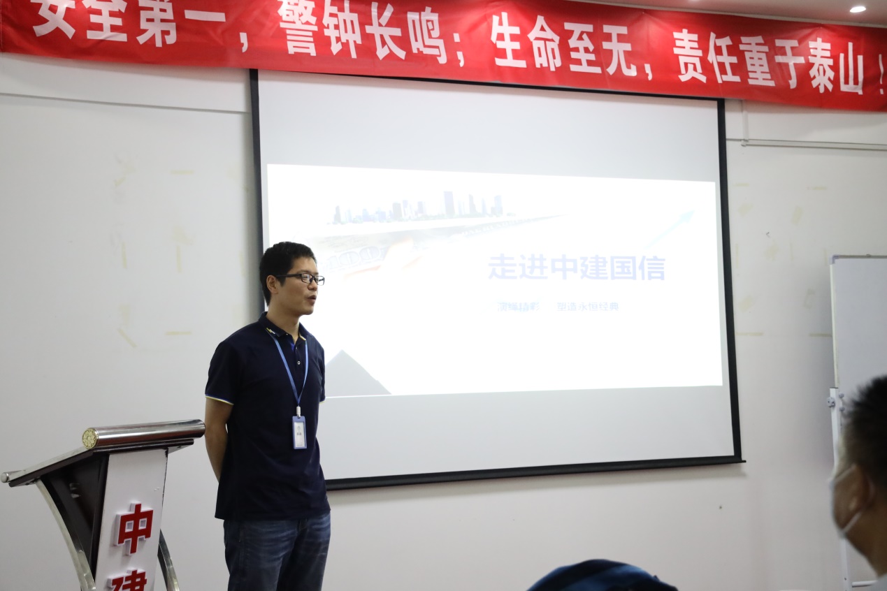 英雄卸甲返乡,战士本色仍在!来中建国信续写军人风采!(图2) 英雄卸甲返乡,战士本色仍在!来中建国信续写军人风采!(图2)