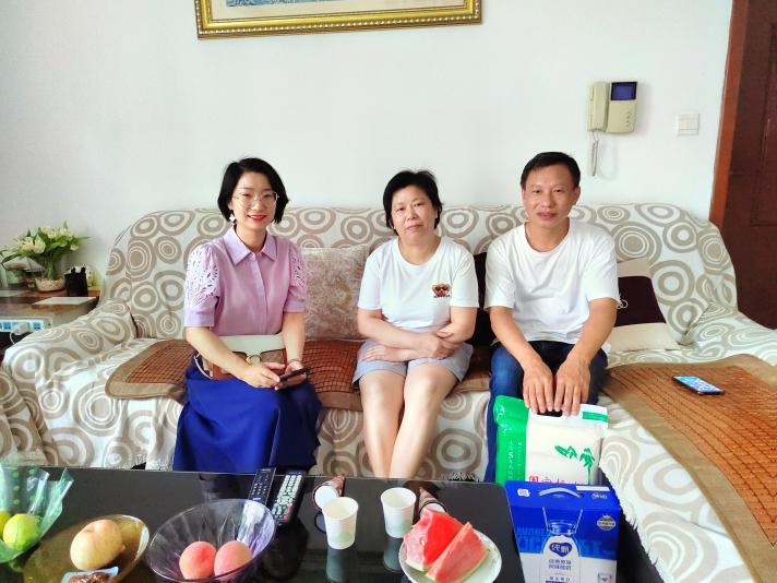 点点清凉意 丝丝暖人心| 中建国信武汉办2022年管理干部及骨干员工家访活动(图3)