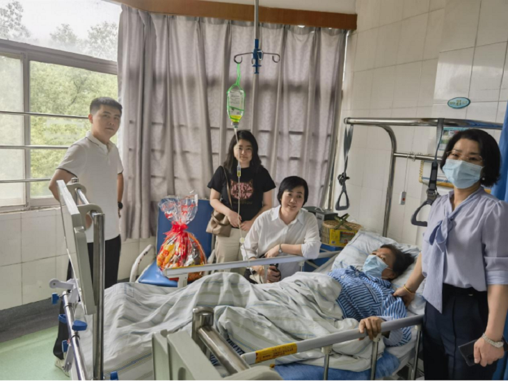 情系员工，暖心关怀——集团公司探望患病员工家属