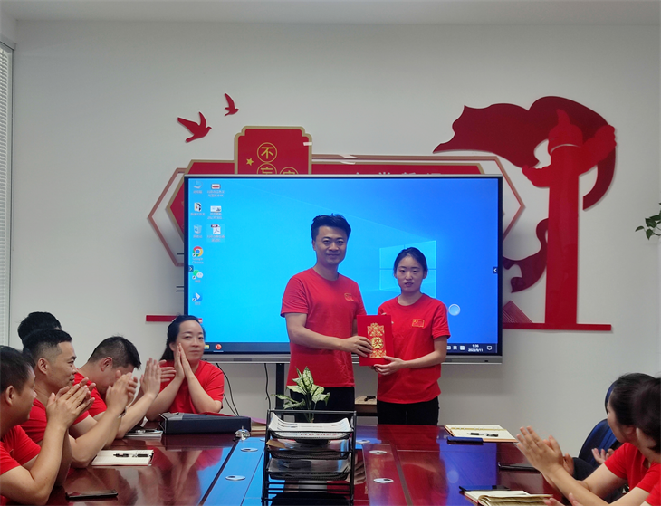 月服务标兵出炉，致敬辛勤付出的他们！
