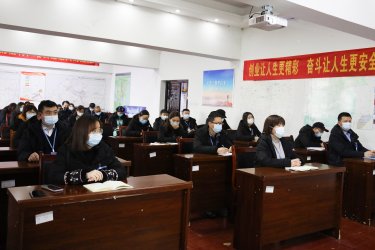 中建国信表彰客户服务部颁奖仪式暨整体改善公司服务质量动员大会