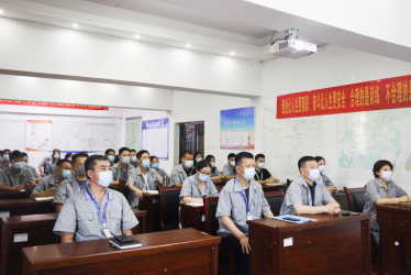 疫情防控不松懈，筑牢防控安全网