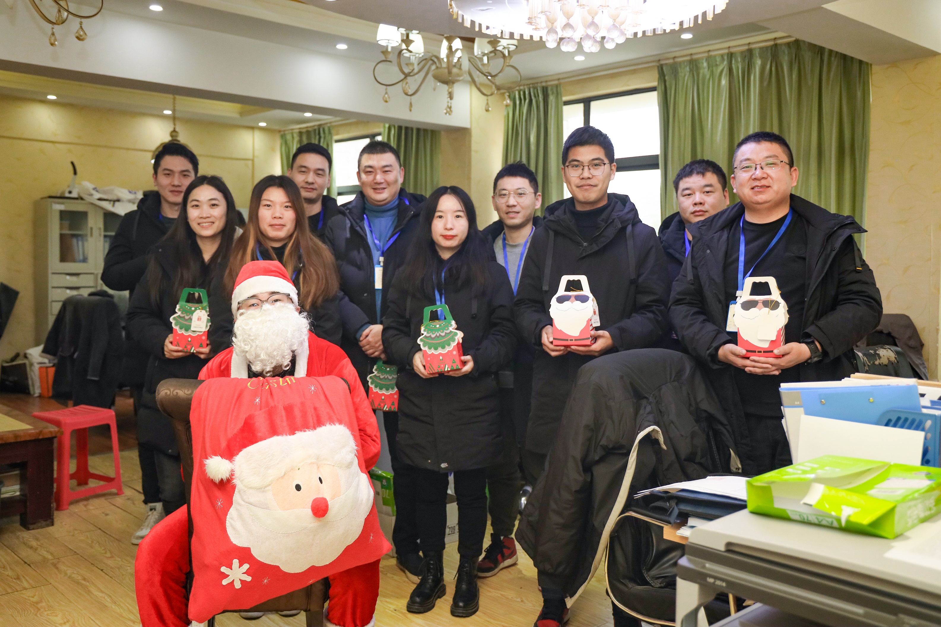 中建国信12月员工生日会——“诞”愿有你，一路相伴(图21)